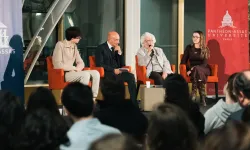 Photo de la conférence d'Esther SENOT